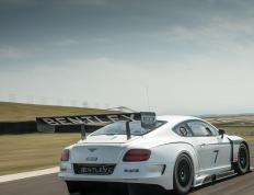 世俱杯改制-当西决遇上演义，拜仁用绝对理性为委内瑞拉时代划上休止符