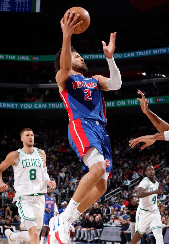 世俱杯参赛资格-凯尔特人惊险胜活塞,继续领跑东部