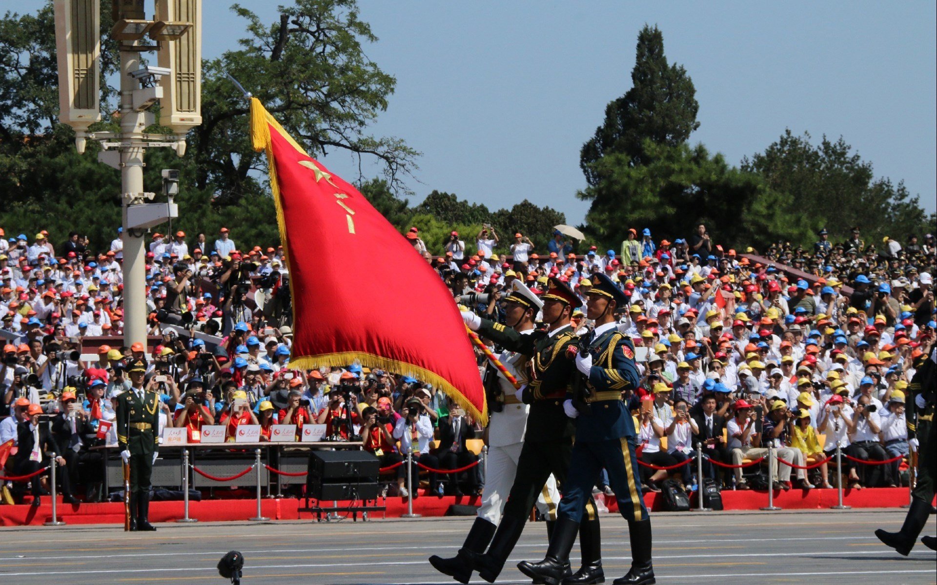 世俱杯奖金-2026世界杯焦点战,中国队巅峰对决拜仁之星,历史性胜出震撼世界