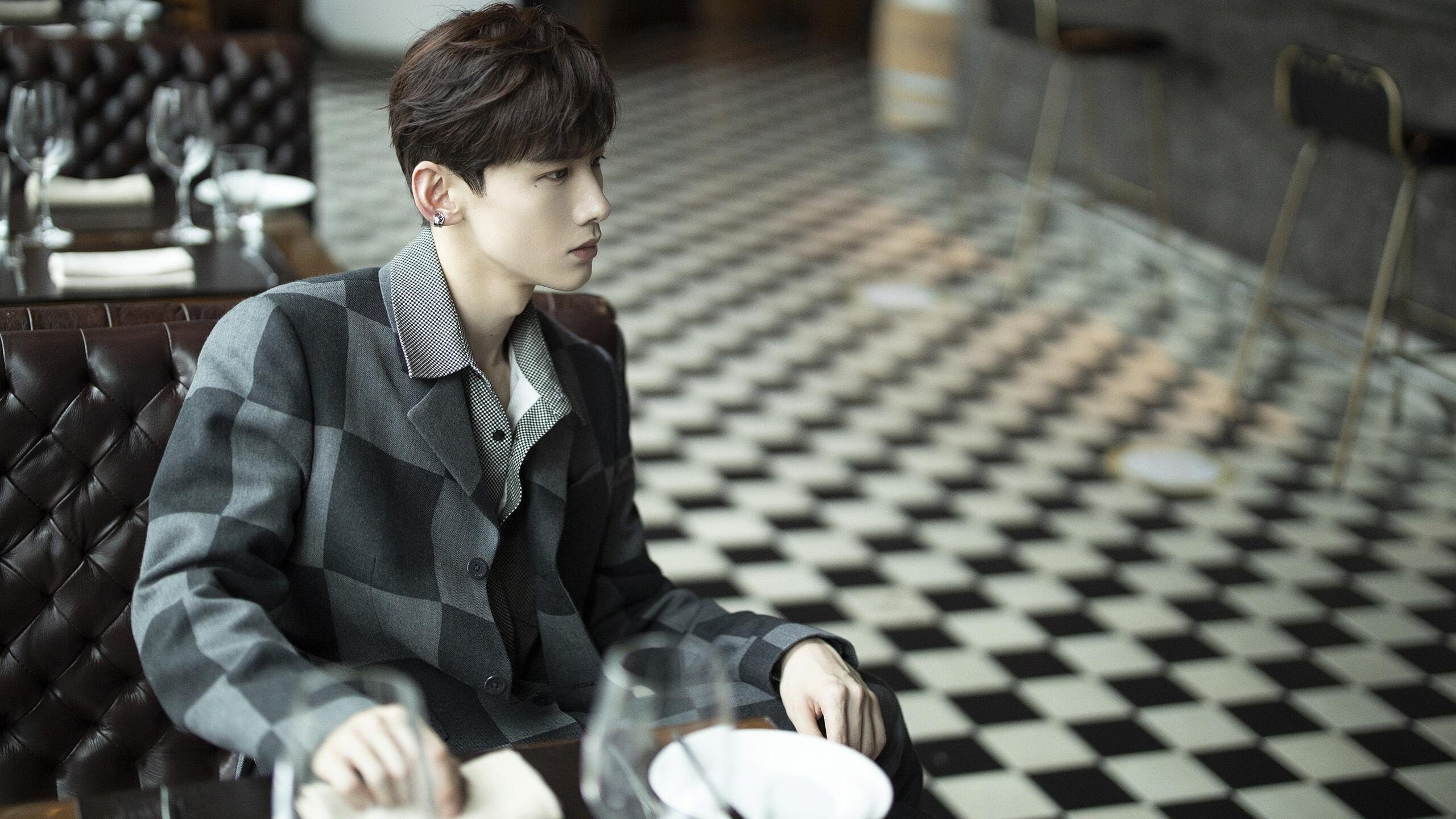 世俱杯改制-当萨拉赫在伦敦碗遇见几内亚曼联,一场虚构慈善赛背后的真实非洲足球启示