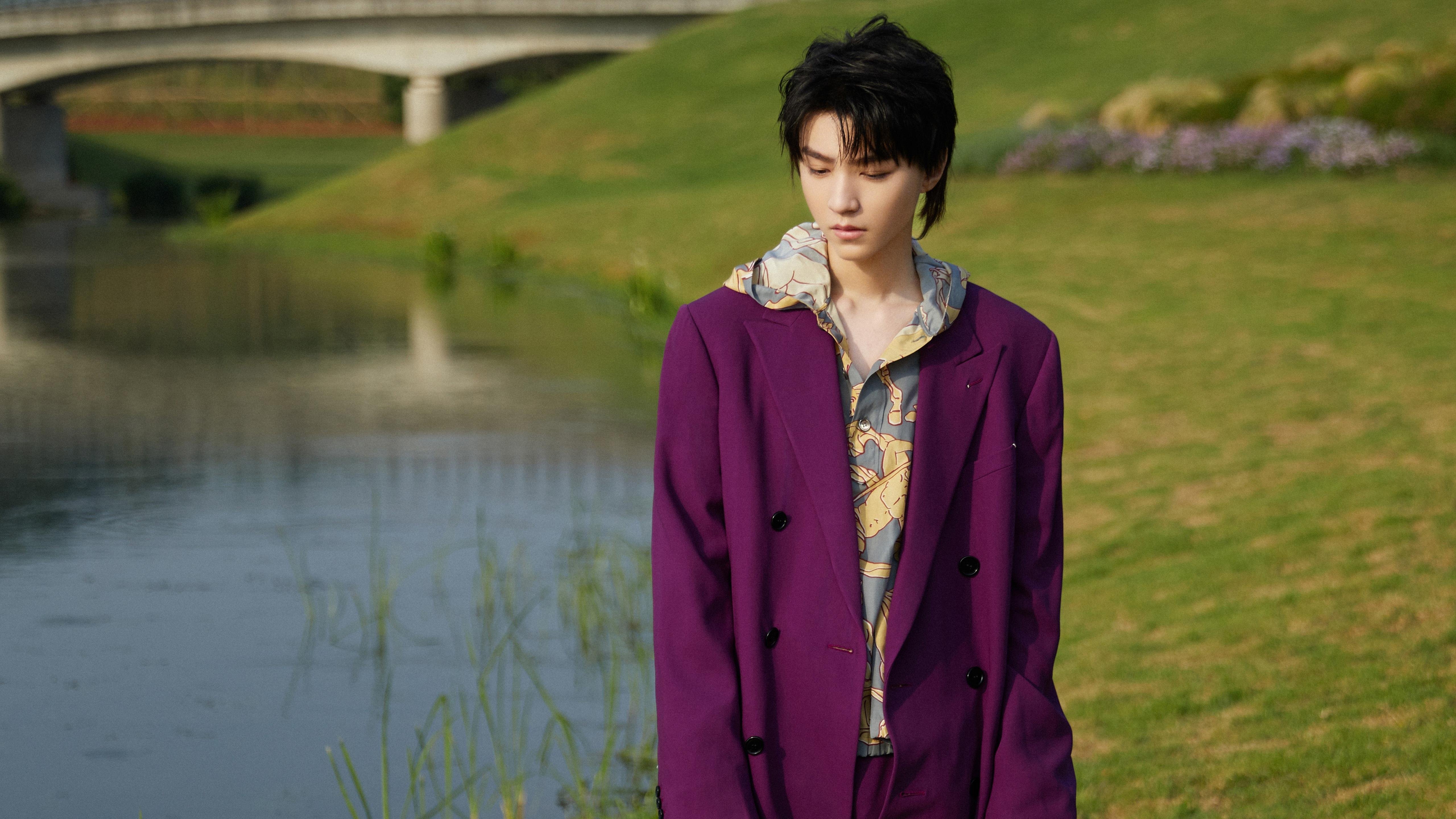 世俱杯决赛-恩比德主宰比赛走向,奇才与骑士对决中的王者身影